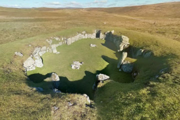 Stanydale Neolilthic temple*